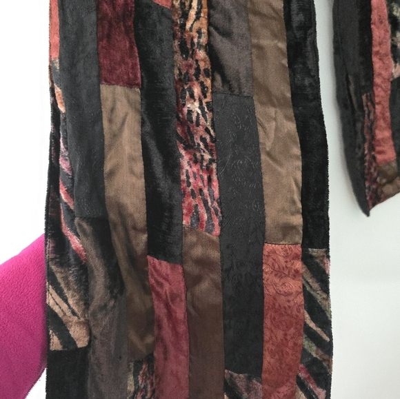 Chico's Rectangle Velvet Scarf Wrap Patchwork Animal Print 9" x 58" Reversible - Picture 2 of 8